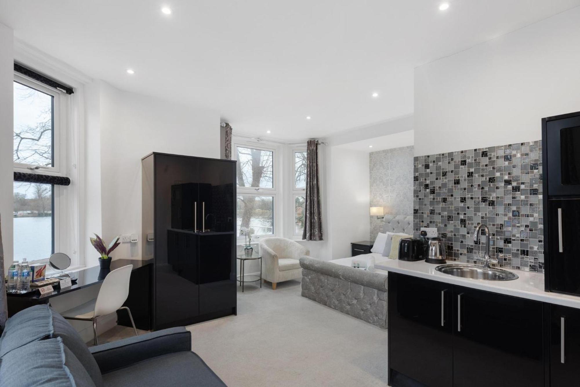 Modern City Centre Studio Apartment 202 オックスフォード エクステリア 写真