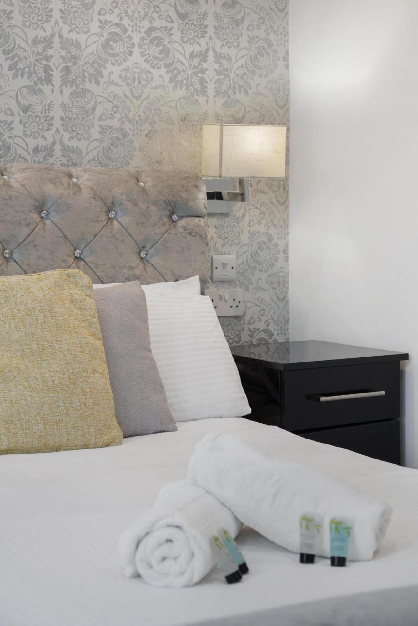 Modern City Centre Studio Apartment 202 オックスフォード エクステリア 写真