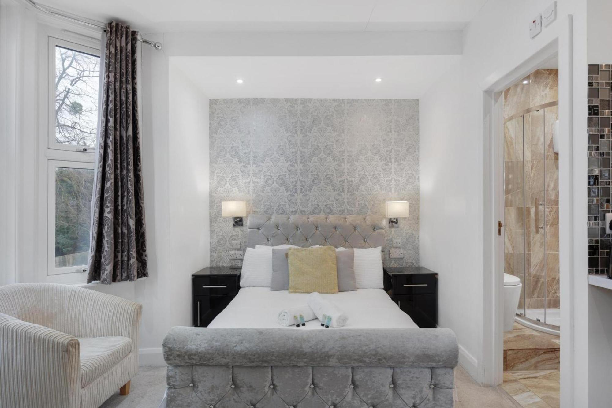 Modern City Centre Studio Apartment 202 オックスフォード エクステリア 写真